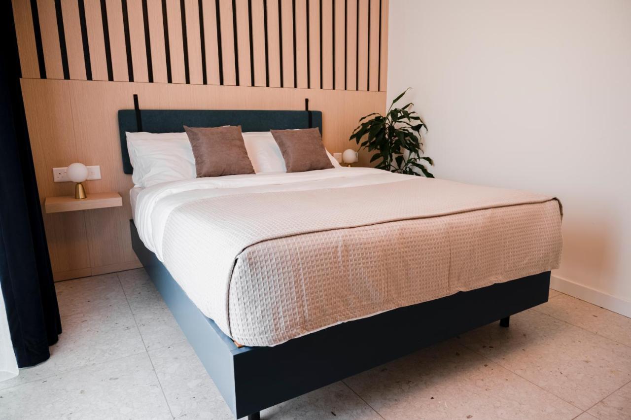 Townhouse17 Boutique Victoria