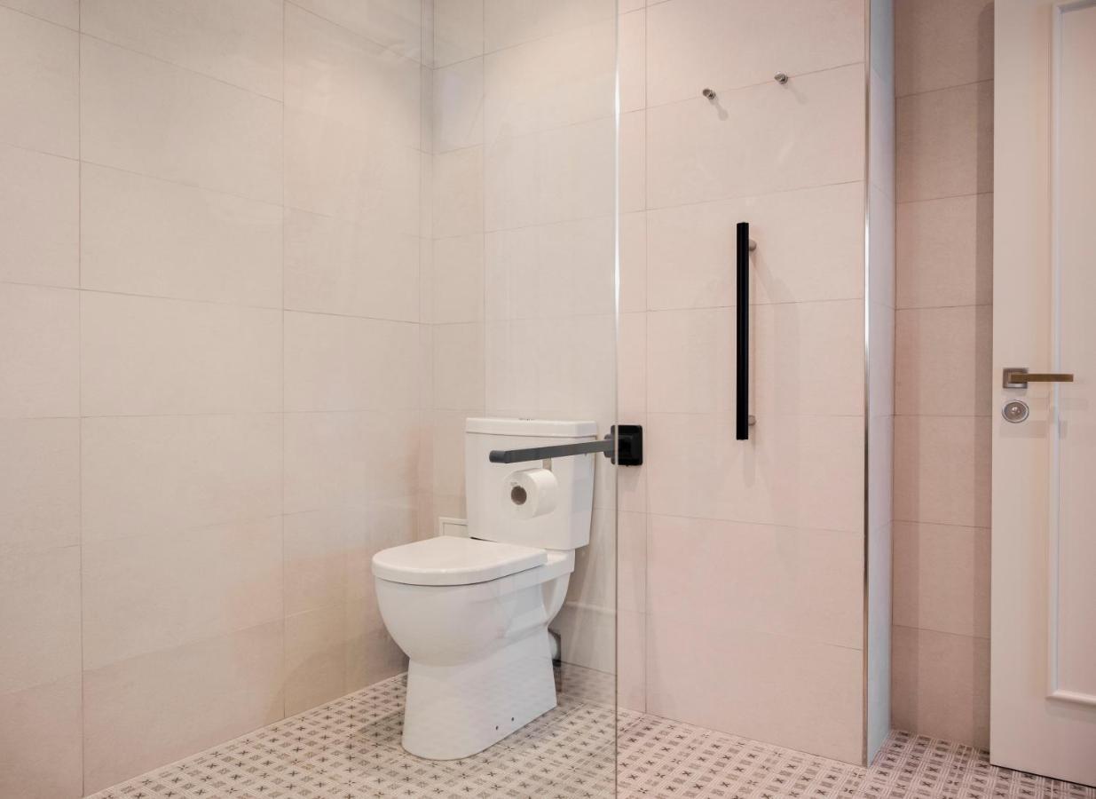 Отель Townhouse17 Boutique Виктория